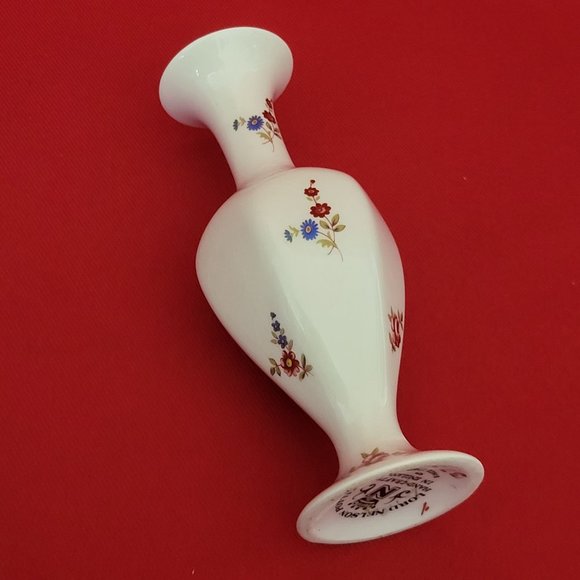 VTG Lord Nelson Pottery Flowers Bud Vase Hand Crafted in England - Picture 7 of 12